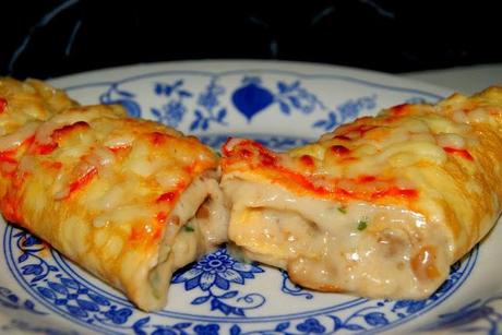 Tortilla rellena de bechamel de Boletus y Gambas, al graten