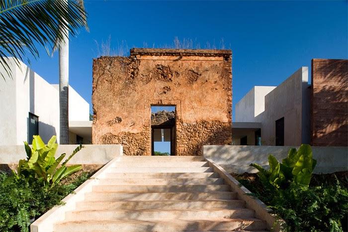 Hacienda de 1880 convertida en casa de estilo contemporáneo