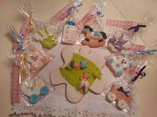 Baby shower biscuits