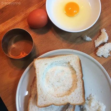 Huevos high-life con salsa sanguinaria: el desayuno del caníbal Huevos high-life con salsa sanguinaria: el desayuno del caníbal