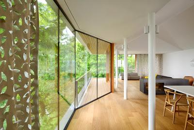 Casa Vanguardista en el Bosque