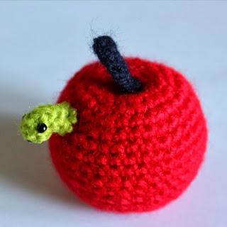 La culpa inventada (va de manzanas y gente en pelotas)