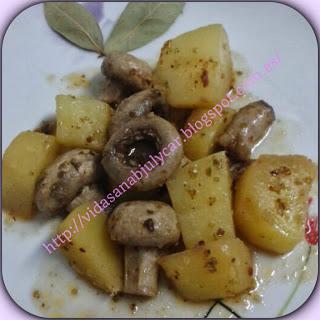 Patatas con champiñones