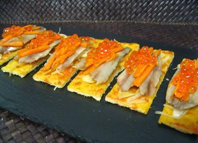 CEVICHE DE BOQUERONES CON HUEVAS DE SALMÓN CEVICHE DE BOQUERONES CON HUEVAS DE SALMÓN