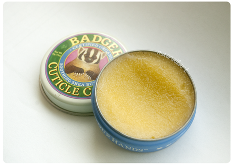 Bálsamo para el cuidado de cutículas y uñas de Badger, de iHerb. Bálsamo para el cuidado de cutículas y uñas de Badger, de iHerb.