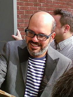david cross El teléfono roto más viejo del mundo