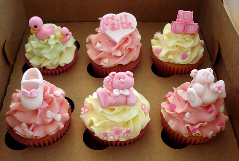 Cupcakes decorados con motivos de bebés (para embarazadas ...