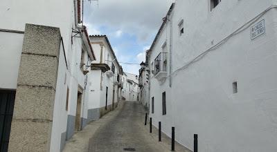 VALENCIA DE ALCÁNTARA, PURA RAYAFortificación abaluartada...