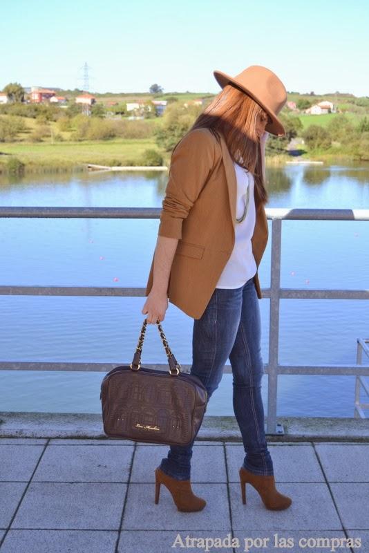 LOOK BÁSICO CON SOMBRERO