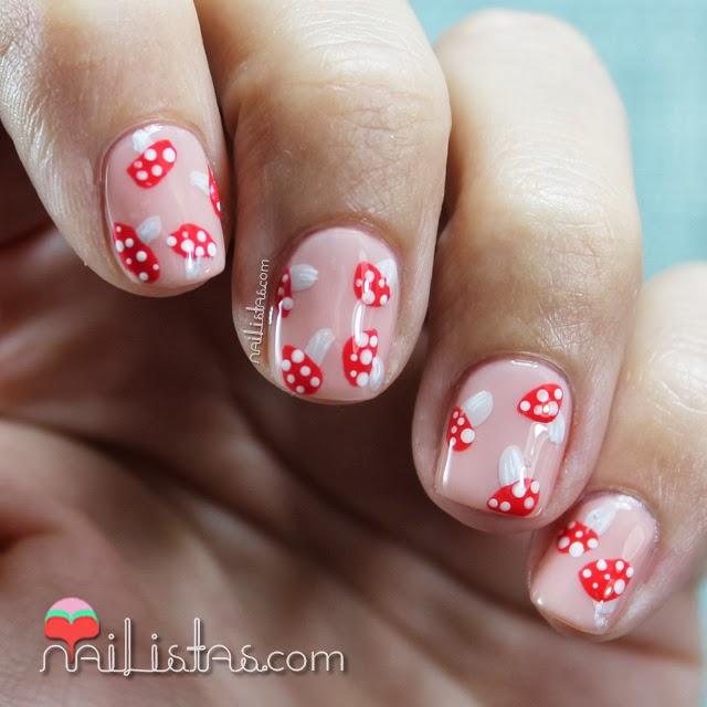 Uñas cortas decoradas de otoño | Nail art de setas (amanitas)