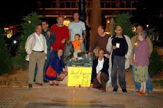 La fuerza de las acciones simbólicas: ¿Quién repara en un tosco cartel que reza “Parad las guerras”? La fuerza de las acciones simbólicas: ¿Quién repara en un tosco cartel que reza “Parad las guerras”?