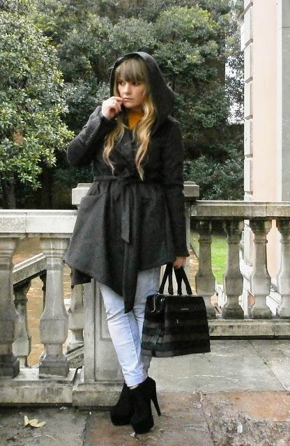 CAPERUCITA GRIS