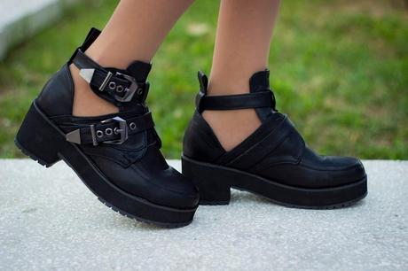 Barroque Print And Cut Out New Booties