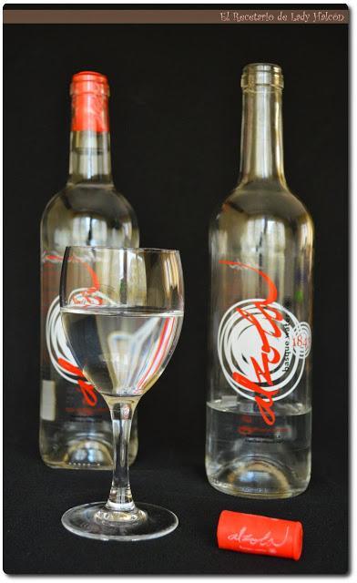 Barras de calabaza de Hummingbird Bakery preparadas con Alzola Basque Water