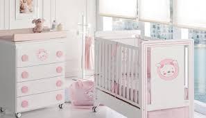 Dormitorio para bebé mujer