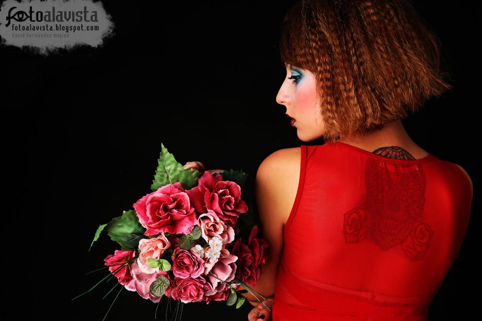 Flores para los Santos. Modelo Adelina Postolache.