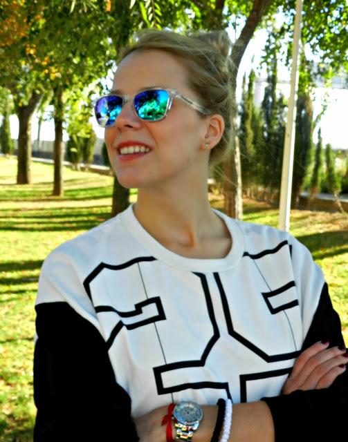 Relaxing cup of café con leche