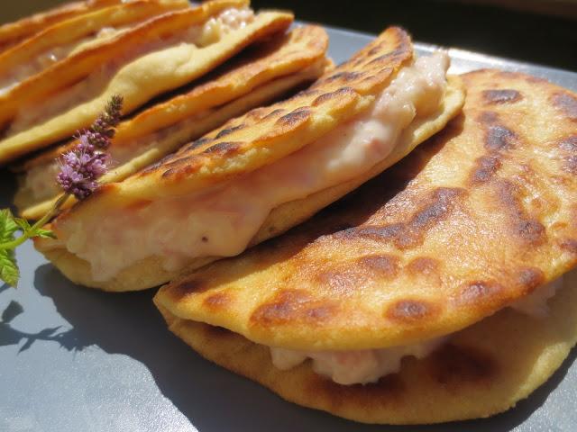 Piadinas de jamón y queso