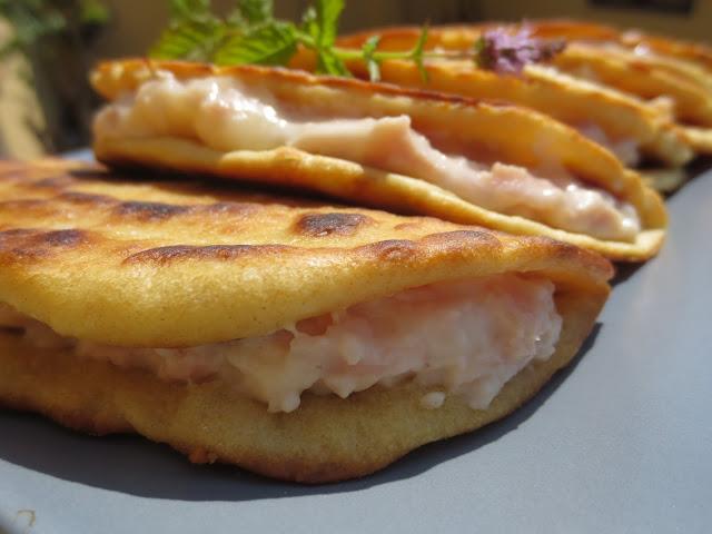 Piadinas de jamón y queso