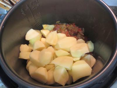 Patatas guisadas con costillas olla GM