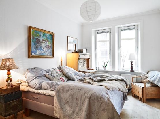 pisos pequeños de estilo nórdico dormitorio con almacenaje y rincón de trabajo diseño de interiores diáfano decoración nórdica escandinava decoración diseño mini pisos decoración diseño espacios pequeños decoración diseño de interiores cocina pequeña abierta blog decoración escandinava aprovechar espacio en piso pequeño 