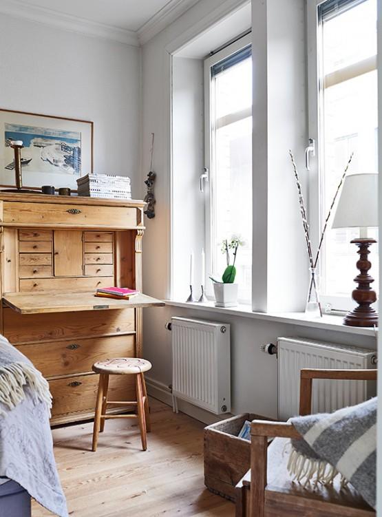 pisos pequeños de estilo nórdico dormitorio con almacenaje y rincón de trabajo diseño de interiores diáfano decoración nórdica escandinava decoración diseño mini pisos decoración diseño espacios pequeños decoración diseño de interiores cocina pequeña abierta blog decoración escandinava aprovechar espacio en piso pequeño 