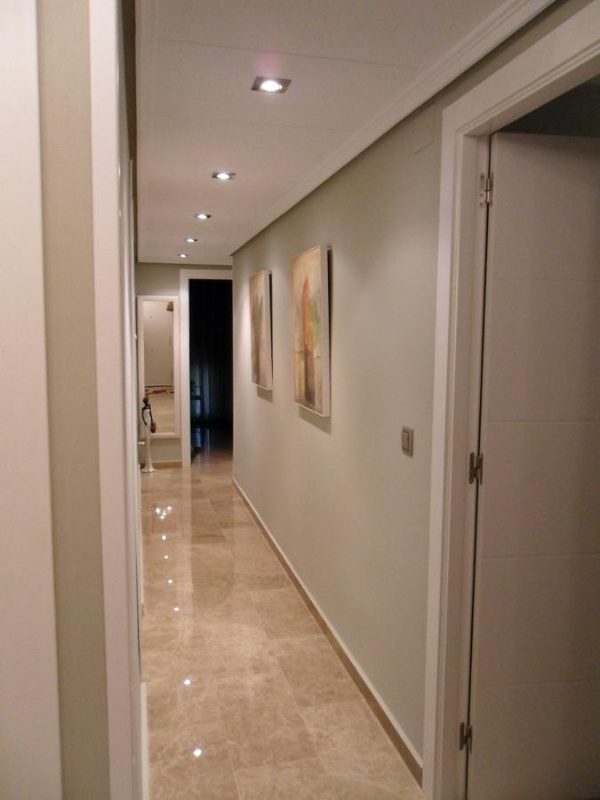 ¿Cómo ILUMINAR el PASILLO?