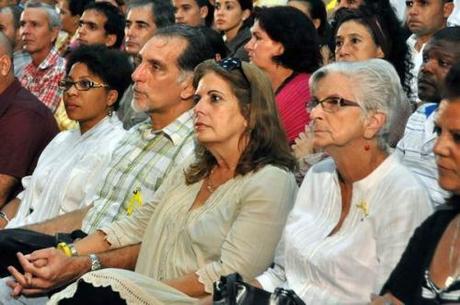 Preside Lazo audiencia parlamentaria por Los Cinco