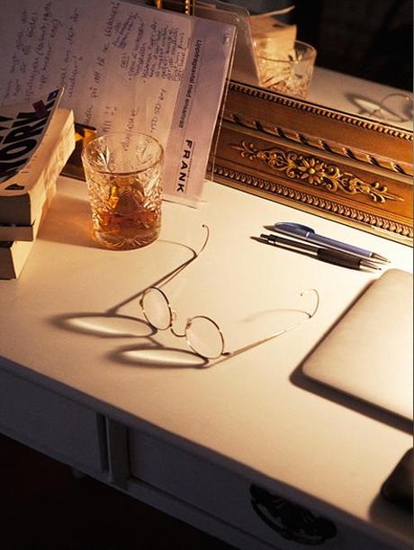 Luz y aires nordicos vintage en un piso cotidiano