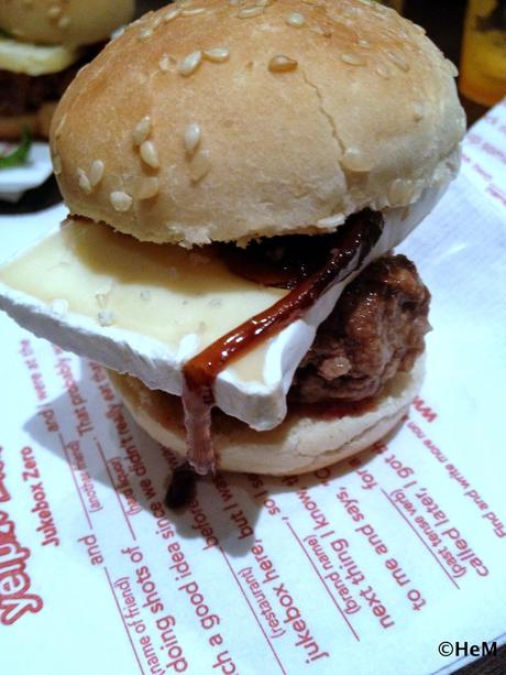 HOME BURGER: Precios de altos vuelos.