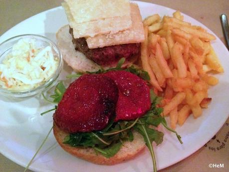 HOME BURGER: Precios de altos vuelos.