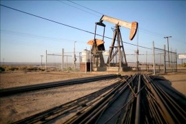 Barril de petróleo Texas baja a 94 dólares.