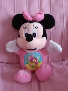 fans-minnie-mouse-habla