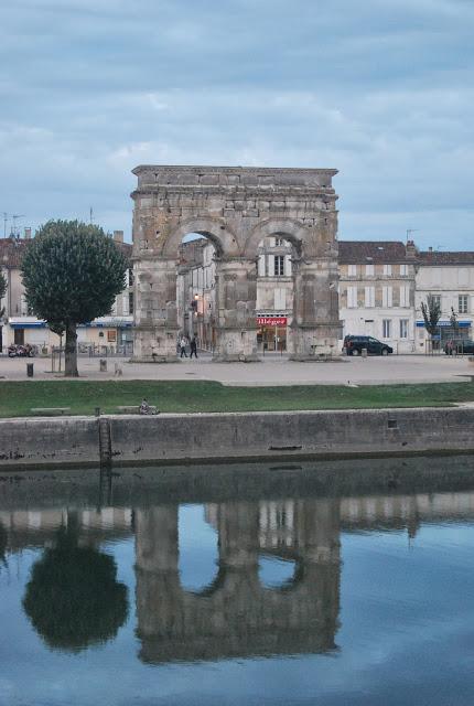 RUTA POR FRANCIA (II) TALMONT-SUR-GIRONDE Y SAINTES