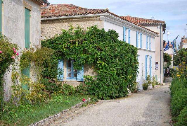 RUTA POR FRANCIA (II) TALMONT-SUR-GIRONDE Y SAINTES