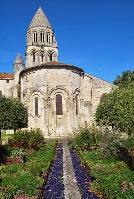 RUTA POR FRANCIA (II) TALMONT-SUR-GIRONDE Y SAINTES