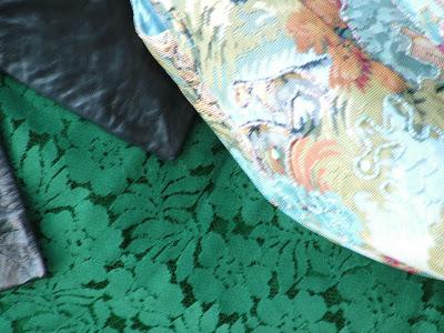 MIS LOOKS - VESTIDO DE ENCAJE VERDE Y CUERO