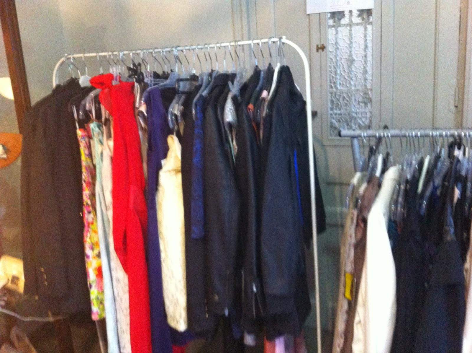 OUTLET ROPA BLANCO + TUUU LIBRERÍA (antes Libros Libres)