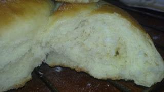 Ensaimada falsa con miel