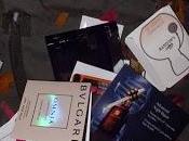 montón muestras cosmética perfume.