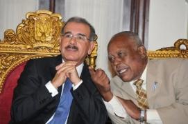 Danilo expresa pesar por muerte de Emilio Herasme.