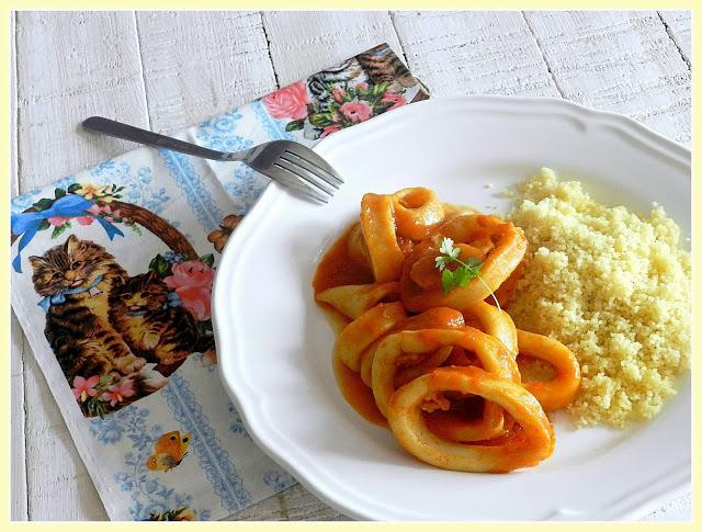 Calamares en salsa americana con cous cous