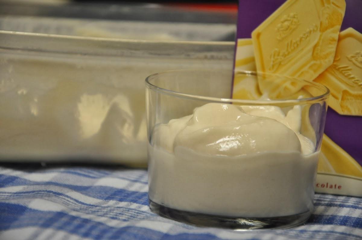 Yogur Familiar De CHocolate Blanco