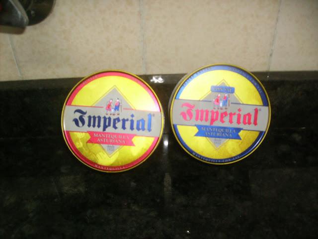 BIZCOCHO  CON  LICOR  DE  FRANBUESA