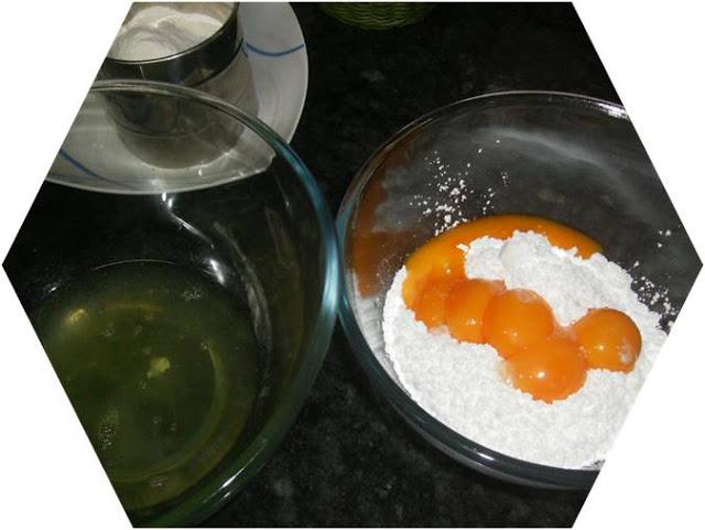 BIZCOCHO  CON  LICOR  DE  FRANBUESA