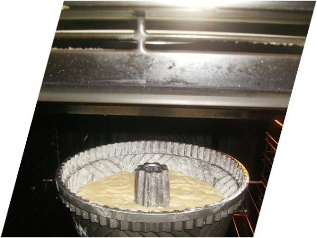 BIZCOCHO  CON  LICOR  DE  FRANBUESA