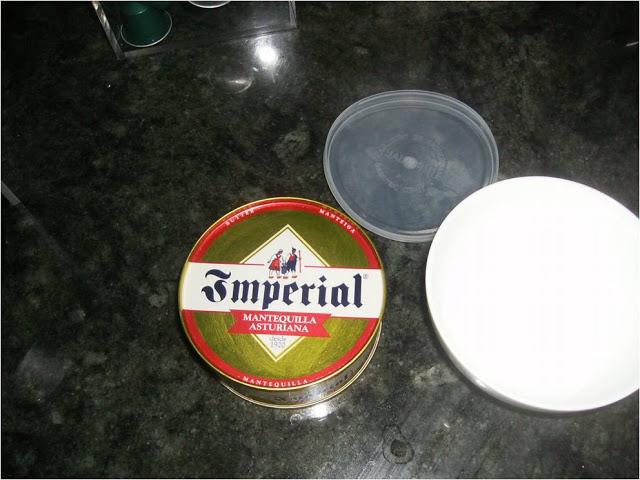 BIZCOCHO  CON  LICOR  DE  FRANBUESA