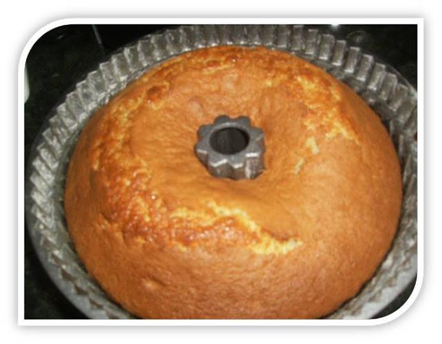 BIZCOCHO  CON  LICOR  DE  FRANBUESA