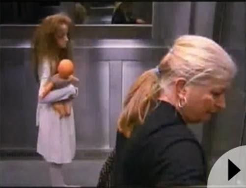 EL ATERRADOR VIDEO DE LA NIÑA DEL ELEVADOR !!