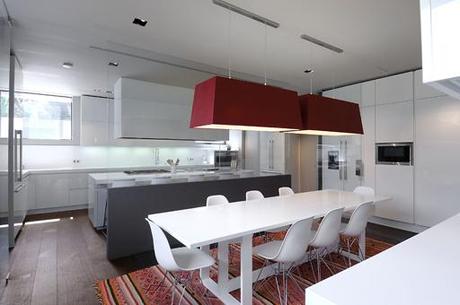 INTERIORES DE VIVIENDAS EMBLEMÁTICAS A-CERO: “CONCRET HOUSE”